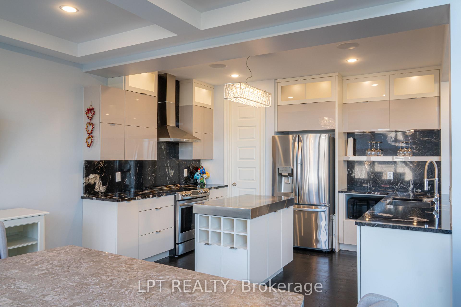 Photo 14 of 410 Andalusian Crescent, Ottawa, Kanata - Emerald Meadows/Trailwest — HOMEH