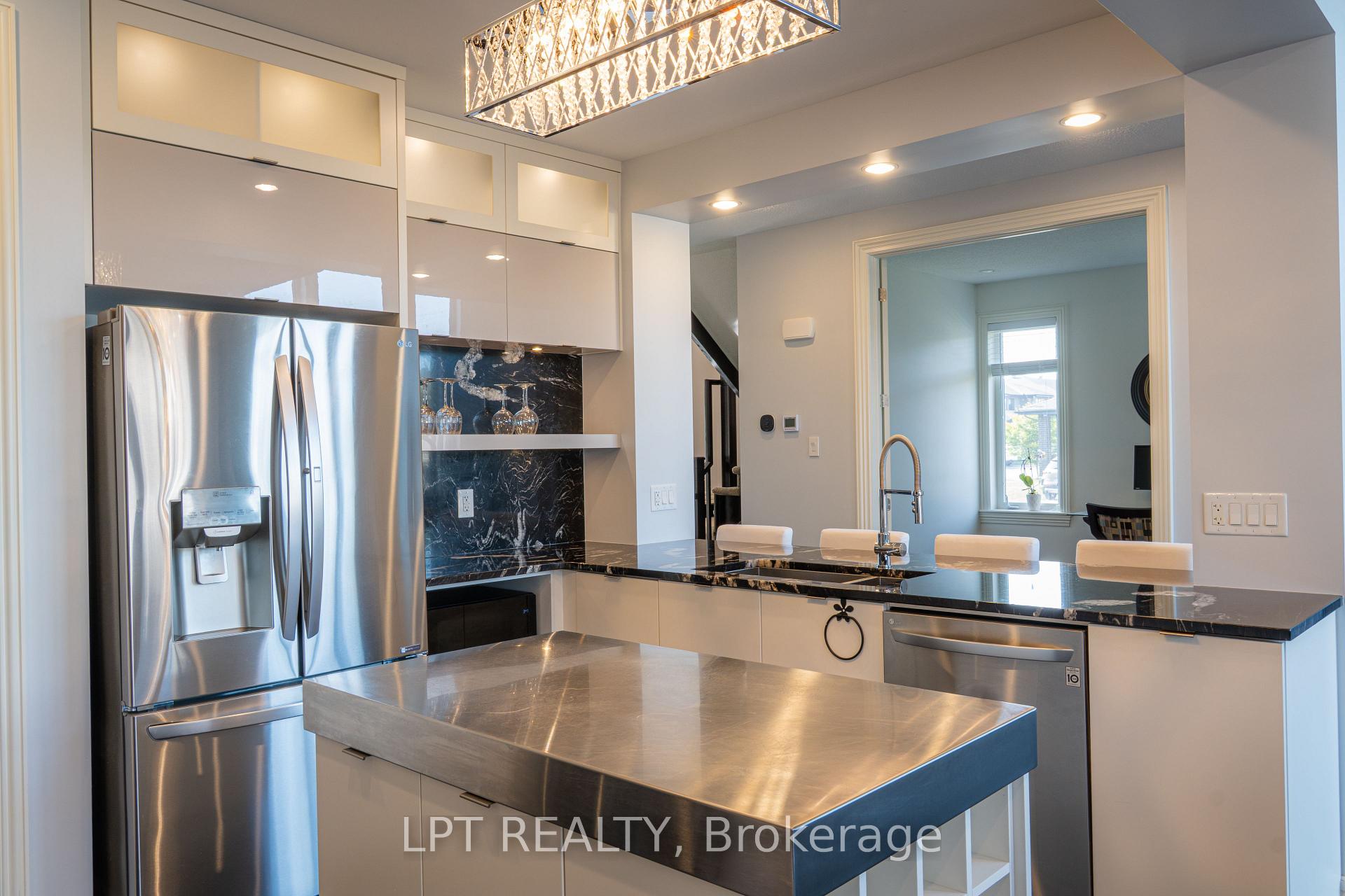 Photo 16 of 410 Andalusian Crescent, Ottawa, Kanata - Emerald Meadows/Trailwest — HOMEH
