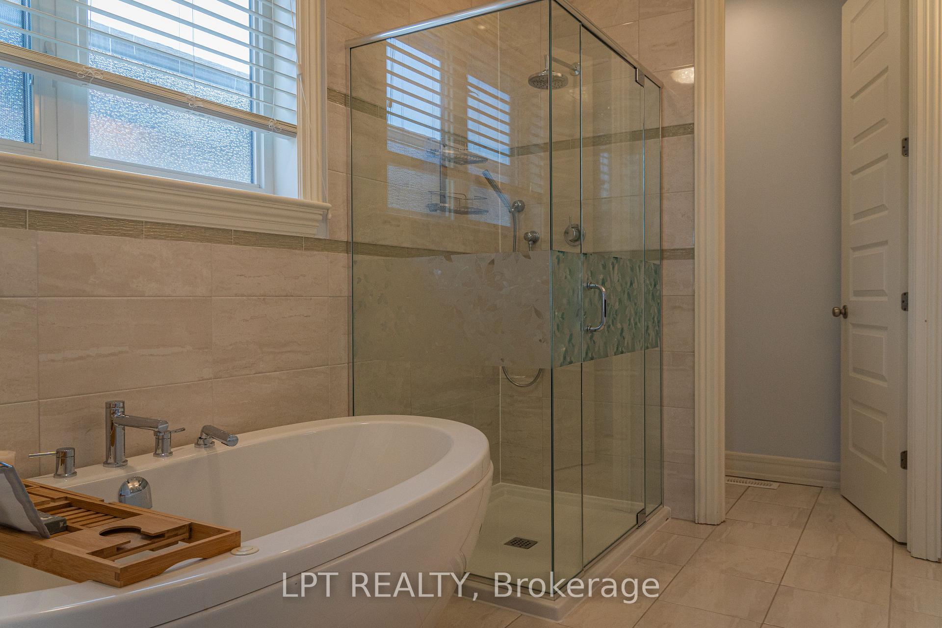 Photo 29 of 410 Andalusian Crescent, Ottawa, Kanata - Emerald Meadows/Trailwest — HOMEH