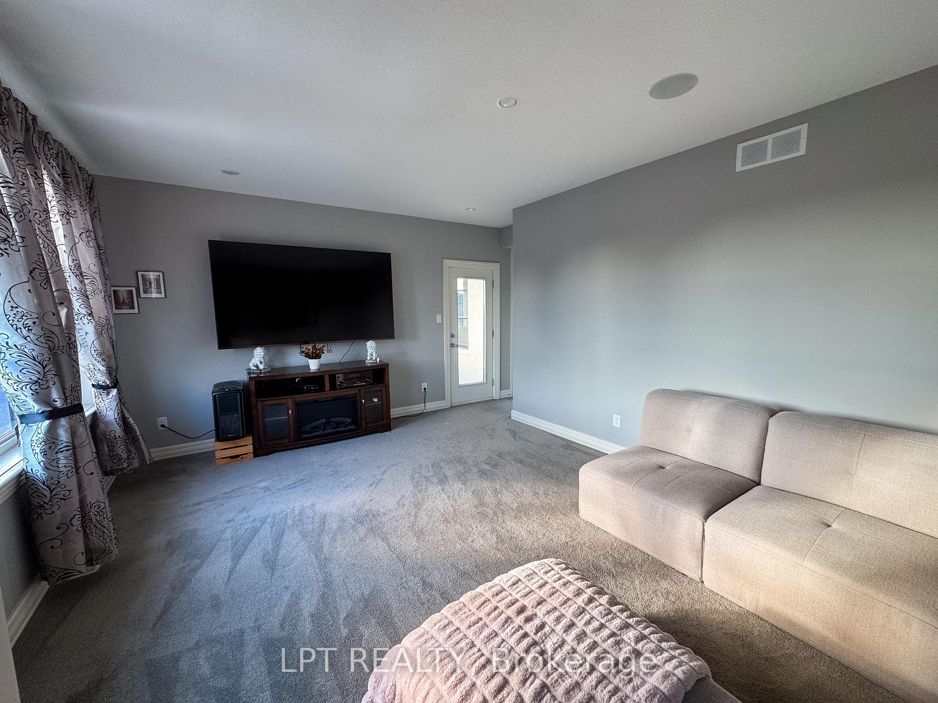 Photo 37 of 410 Andalusian Crescent, Ottawa, Kanata - Emerald Meadows/Trailwest — HOMEH