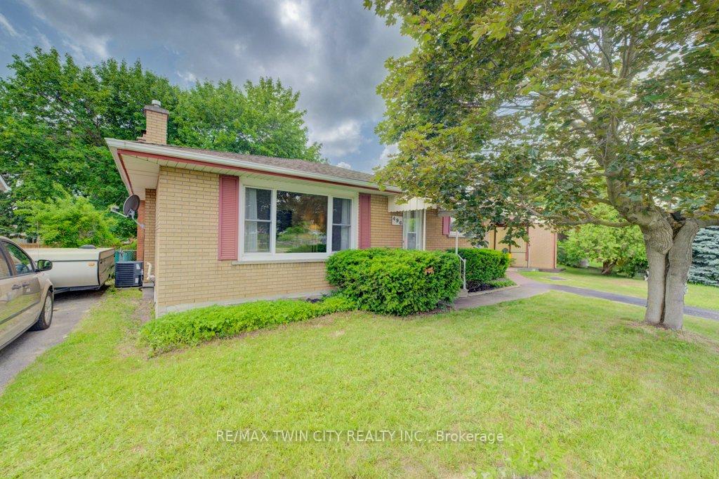 Photo 2 of 496 Franklin Street N, Kitchener — HOMEH