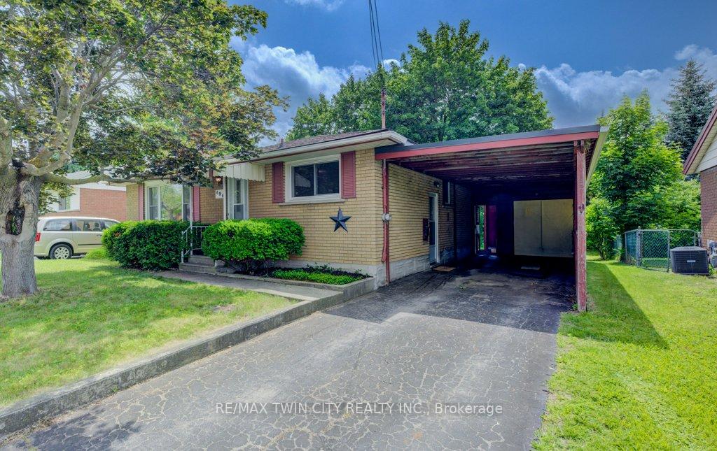 Photo 4 of 496 Franklin Street N, Kitchener — HOMEH