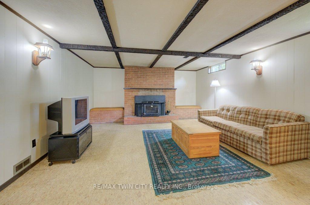 Photo 21 of 496 Franklin Street N, Kitchener — HOMEH