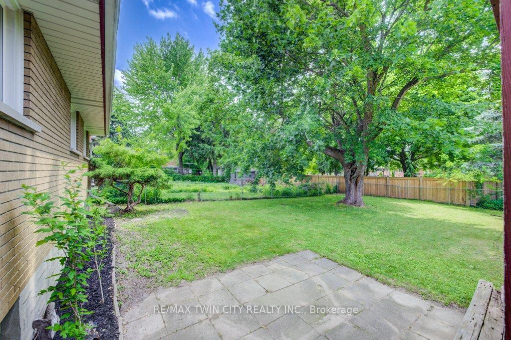 Photo 28 of 496 Franklin Street N, Kitchener — HOMEH