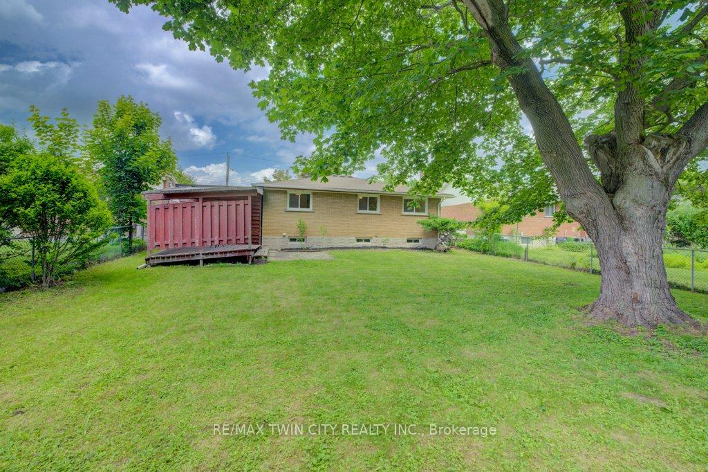 Photo 30 of 496 Franklin Street N, Kitchener — HOMEH