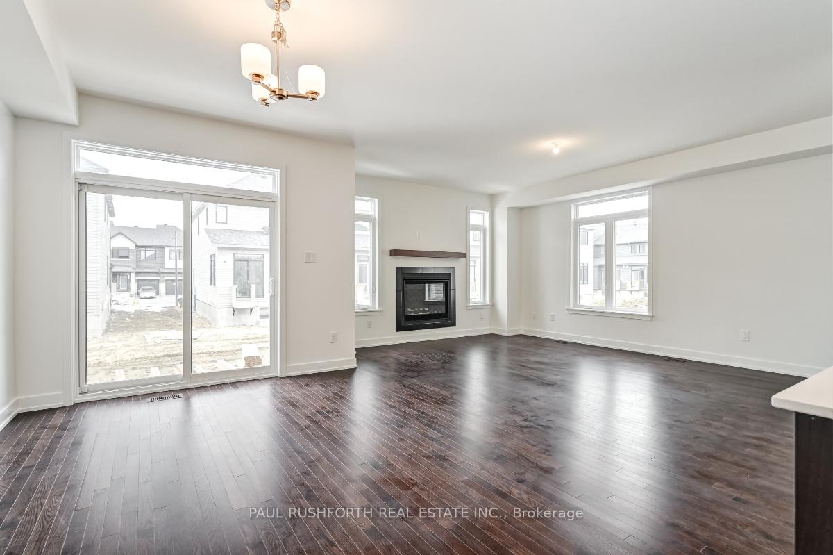Photo 7 of 23 Mendoza Way, Ottawa, Kanata - Emerald Meadows/Trailwest — HOMEH