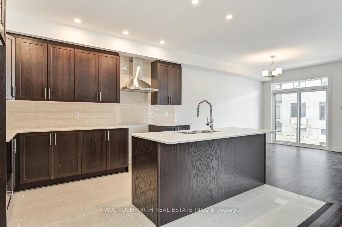 Photo 9 of 23 Mendoza Way, Ottawa, Kanata - Emerald Meadows/Trailwest — HOMEH
