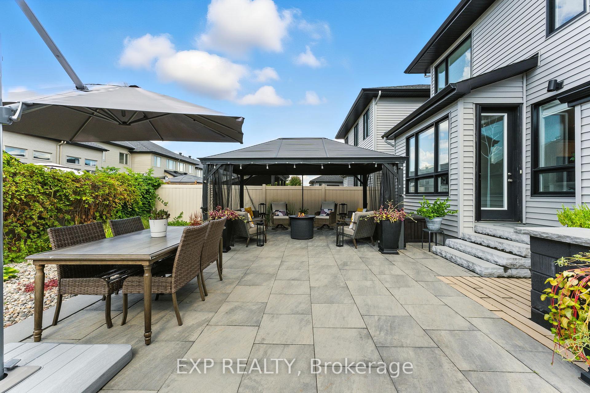 Photo 2 of 68 Palfrey Way, Ottawa, Kanata - Emerald Meadows/Trailwest — HOMEH