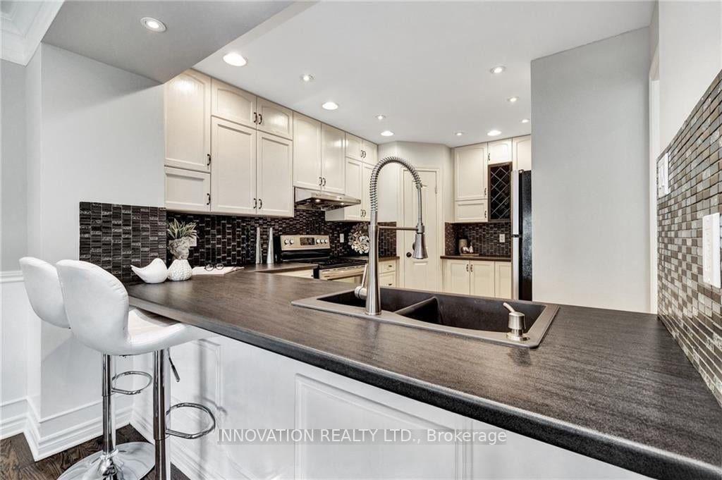 Photo 8 of 83 Saddlesmith Circle, Ottawa, Kanata - Emerald Meadows/Trailwest — HOMEH