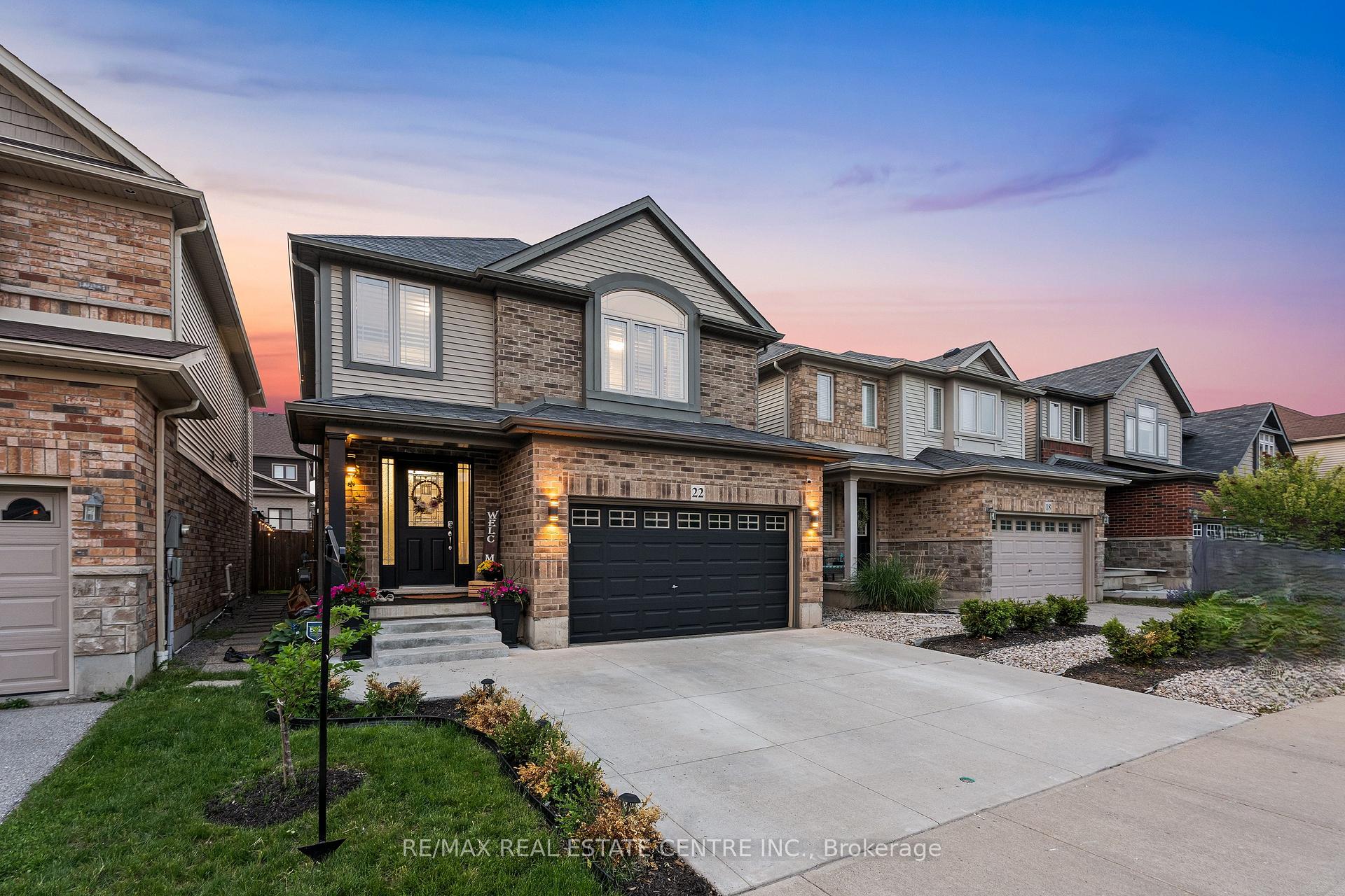Photo 2 of 22 Creek Ridge Street, Kitchener — HOMEH