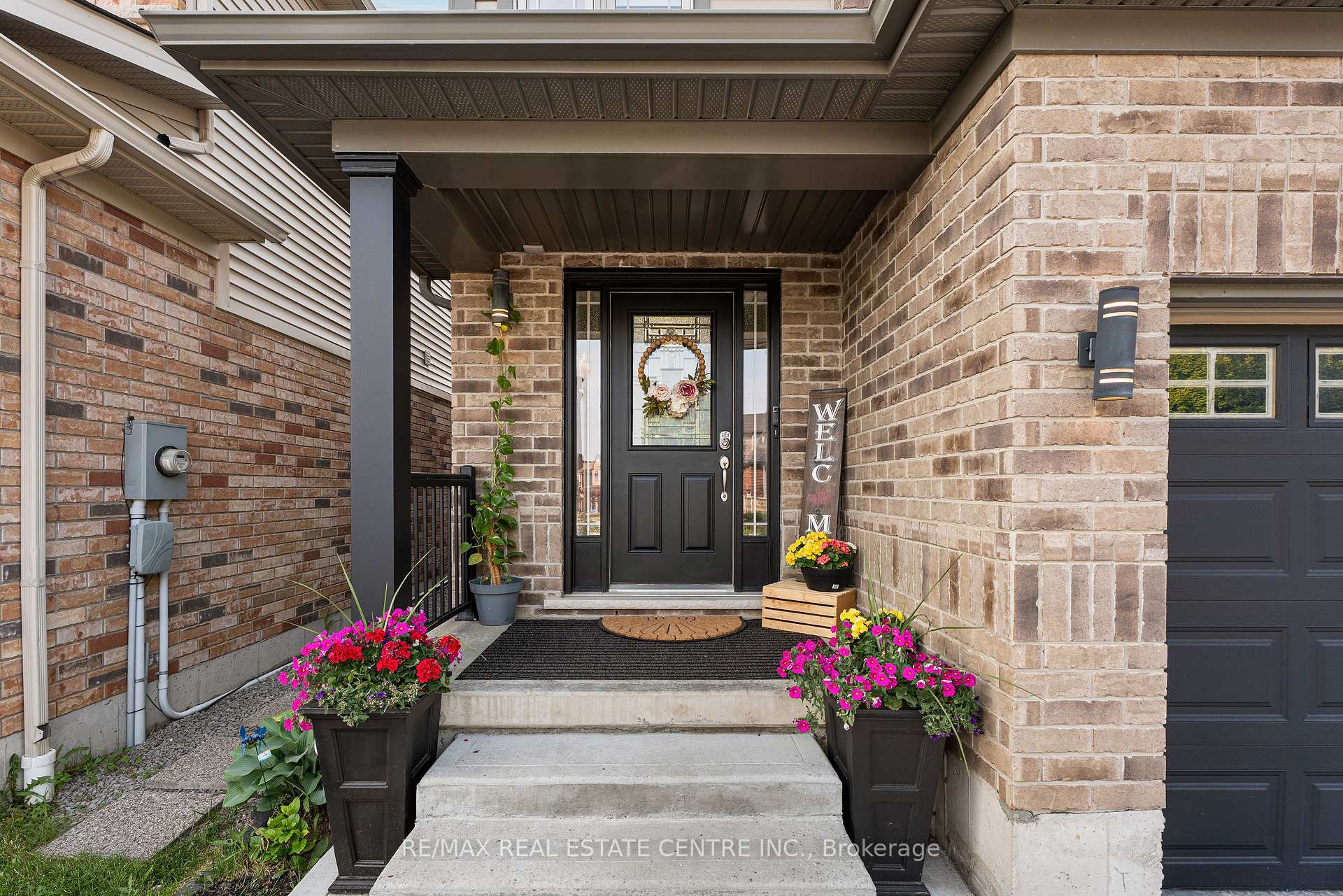 Photo 3 of 22 Creek Ridge Street, Kitchener — HOMEH