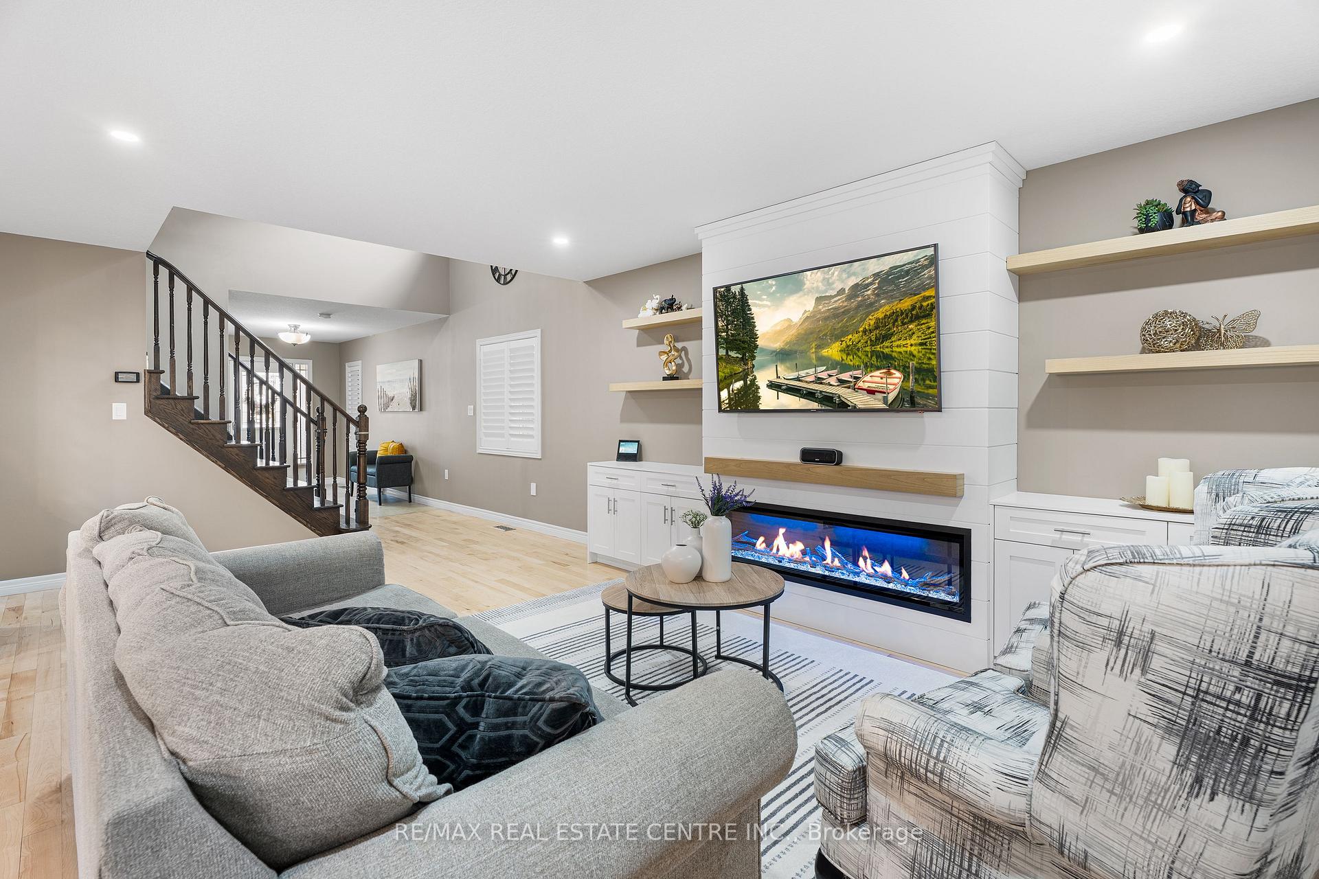 Photo 8 of 22 Creek Ridge Street, Kitchener — HOMEH