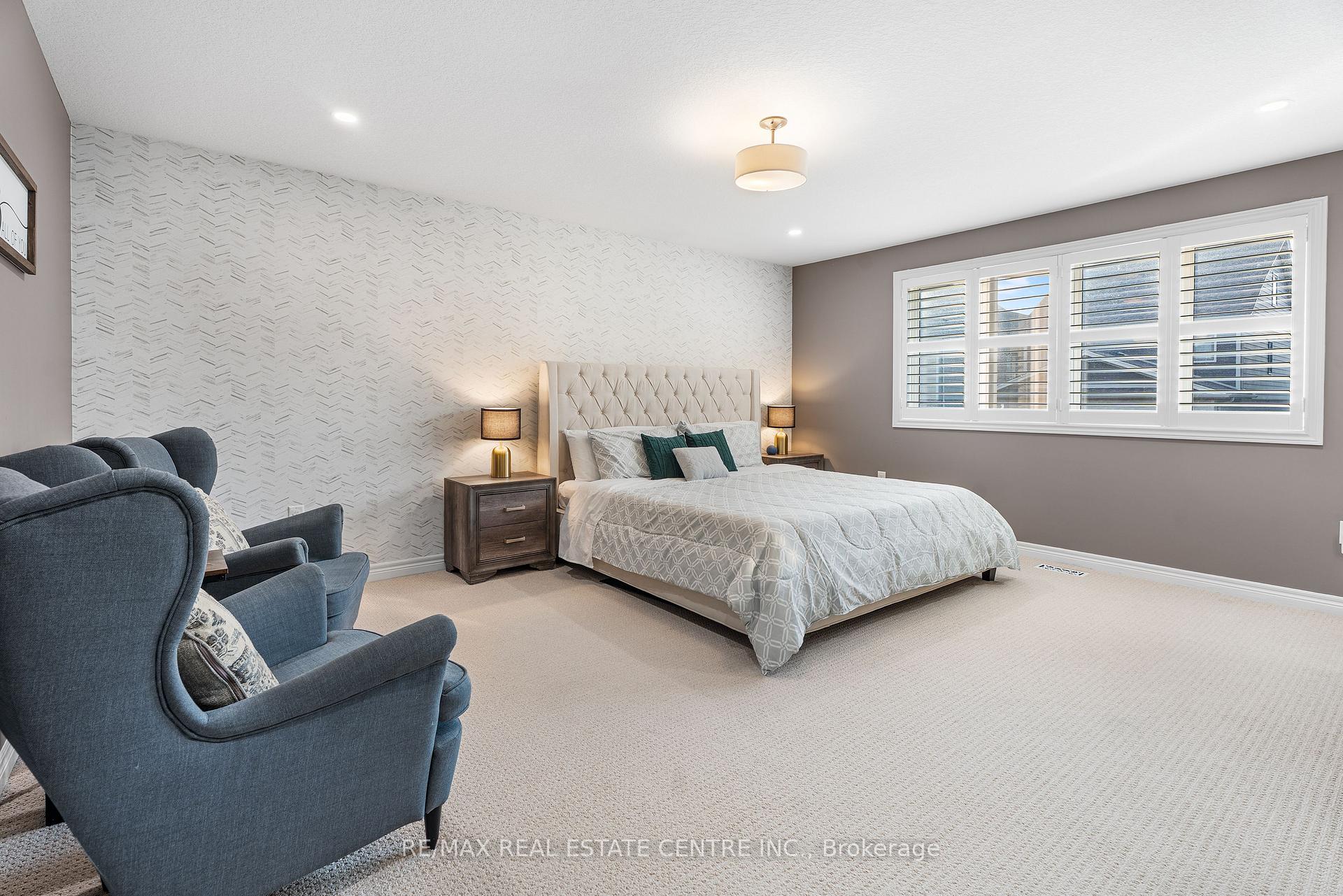 Photo 23 of 22 Creek Ridge Street, Kitchener — HOMEH