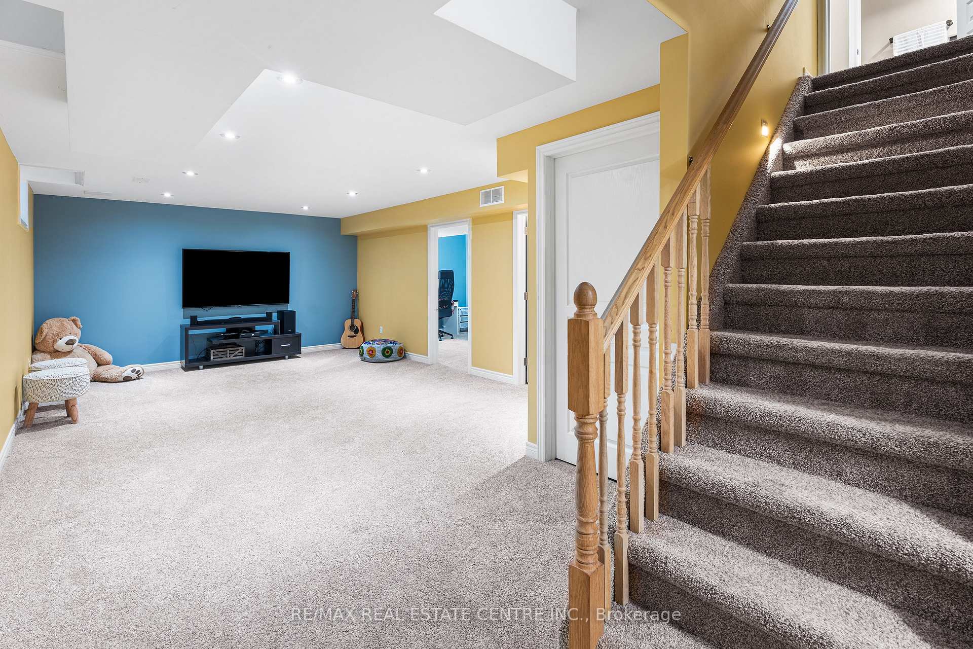 Photo 31 of 22 Creek Ridge Street, Kitchener — HOMEH