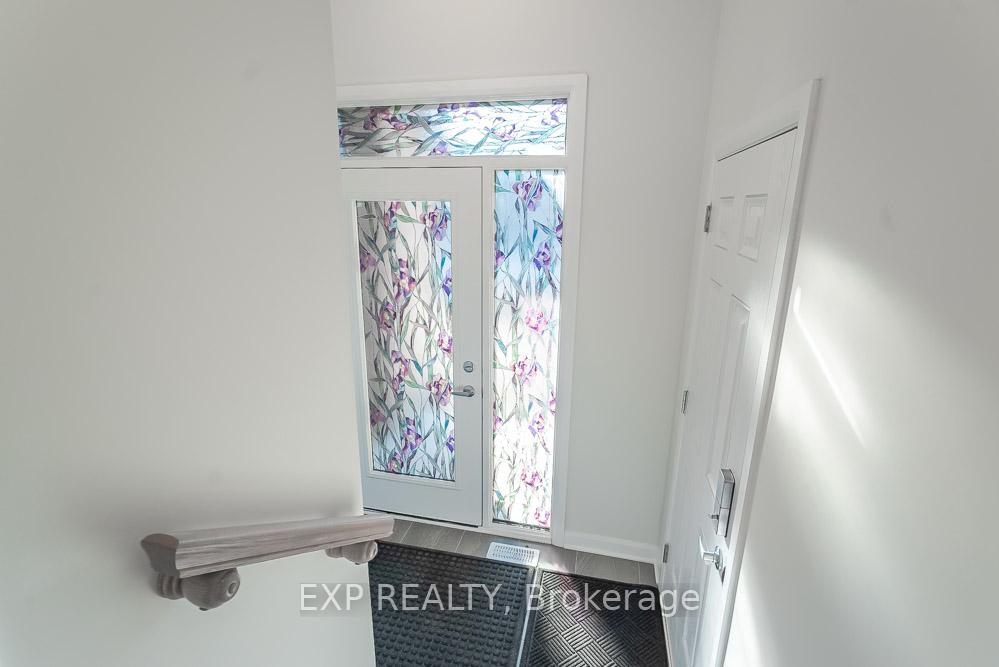 Photo 4 of 64 Natare Place, Ottawa, Kanata - Kanata Lakes/Heritage Hills — HOMEH