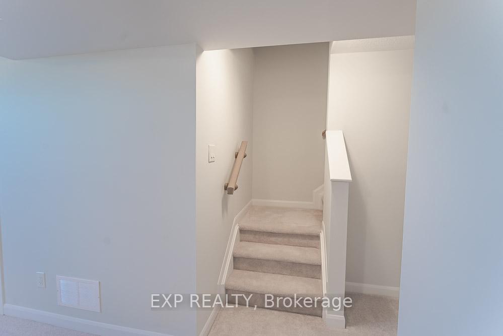 Photo 19 of 64 Natare Place, Ottawa, Kanata - Kanata Lakes/Heritage Hills — HOMEH