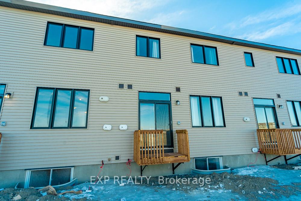 Photo 42 of 64 Natare Place, Ottawa, Kanata - Kanata Lakes/Heritage Hills — HOMEH