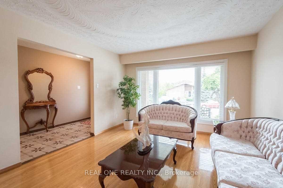Photo 4 of Unit Main, 71 Morgan Road, Hamilton, Gilbert — HOMEH