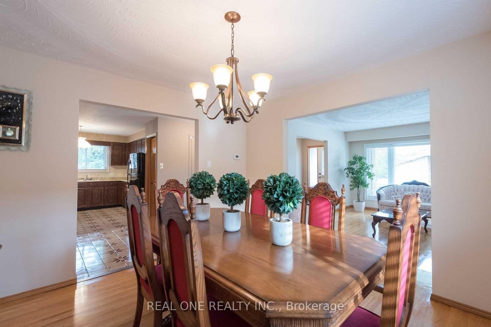 Photo 6 of Unit Main, 71 Morgan Road, Hamilton, Gilbert — HOMEH