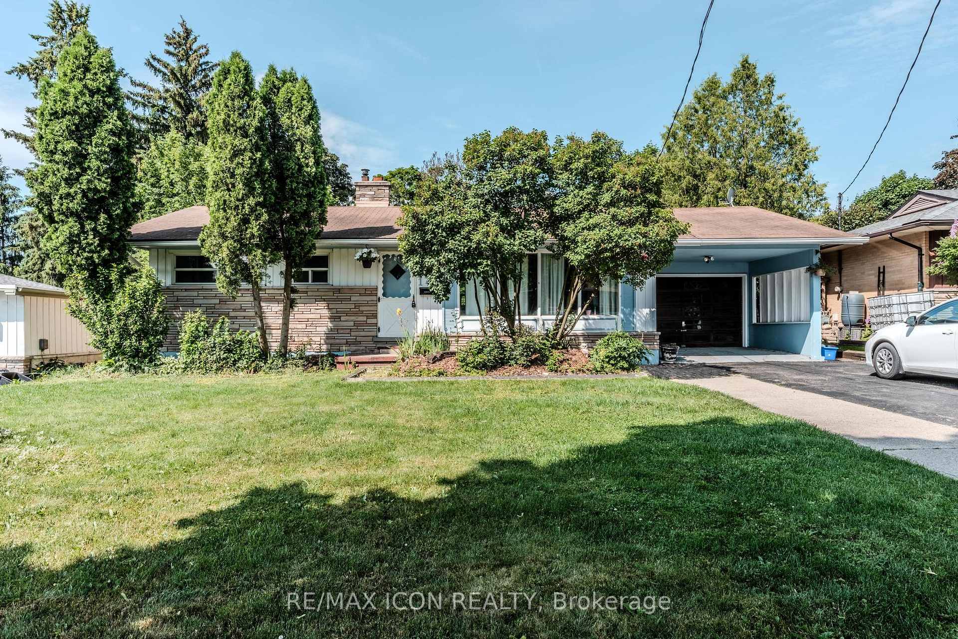 Photo 1 of 173 Westmount Road E, Kitchener — HOMEH