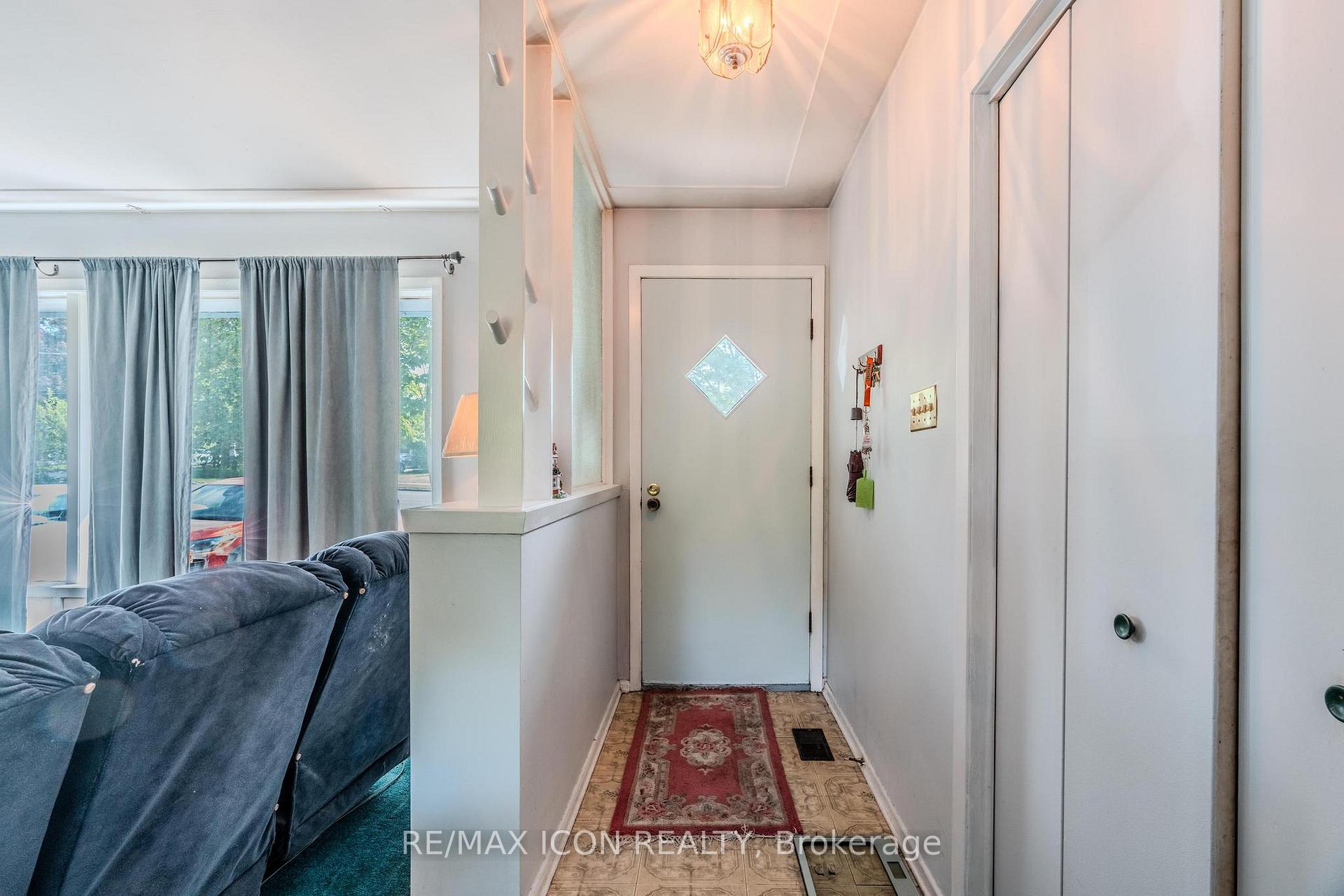Photo 9 of 173 Westmount Road E, Kitchener — HOMEH