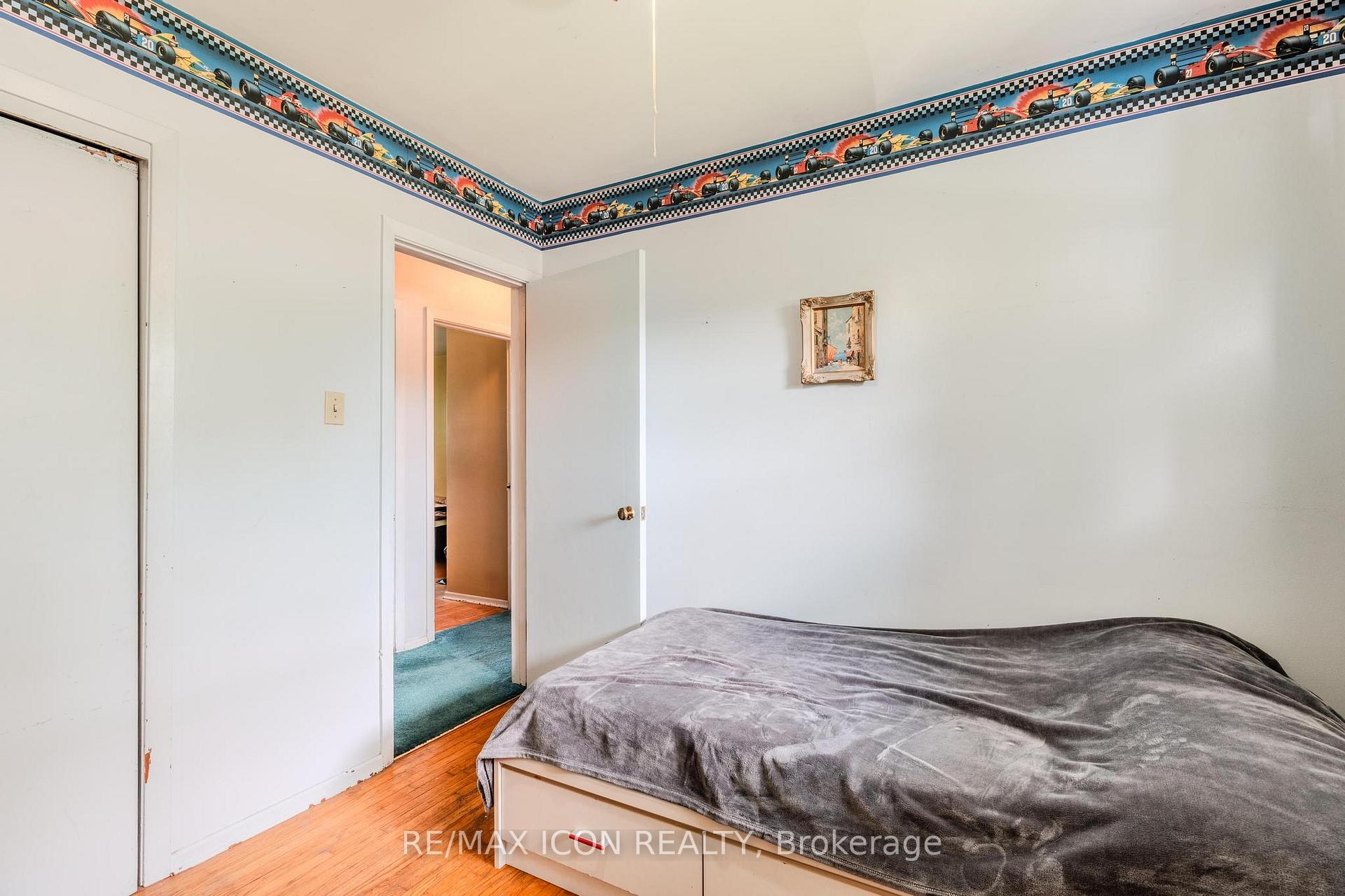 Photo 11 of 173 Westmount Road E, Kitchener — HOMEH
