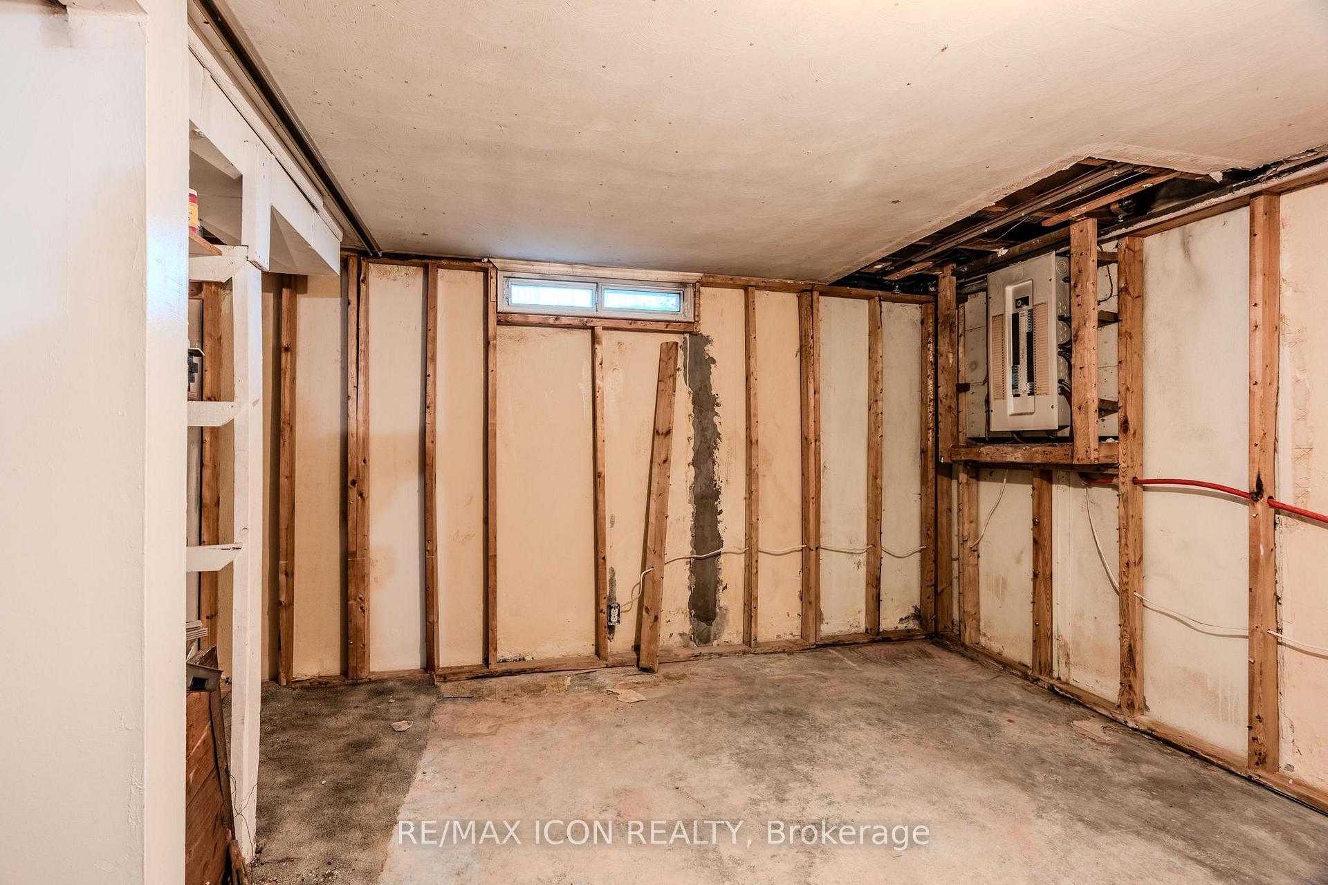 Photo 19 of 173 Westmount Road E, Kitchener — HOMEH