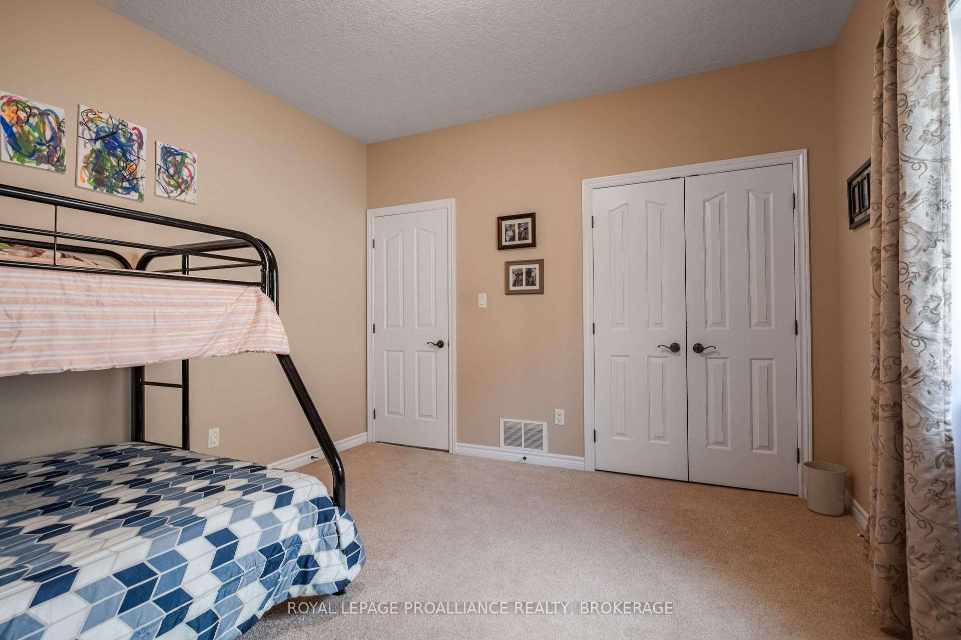 Photo 21 of 226 Rose Abbey Drive, Kingston, Kingston East (Incl Barret Crt) — HOMEH