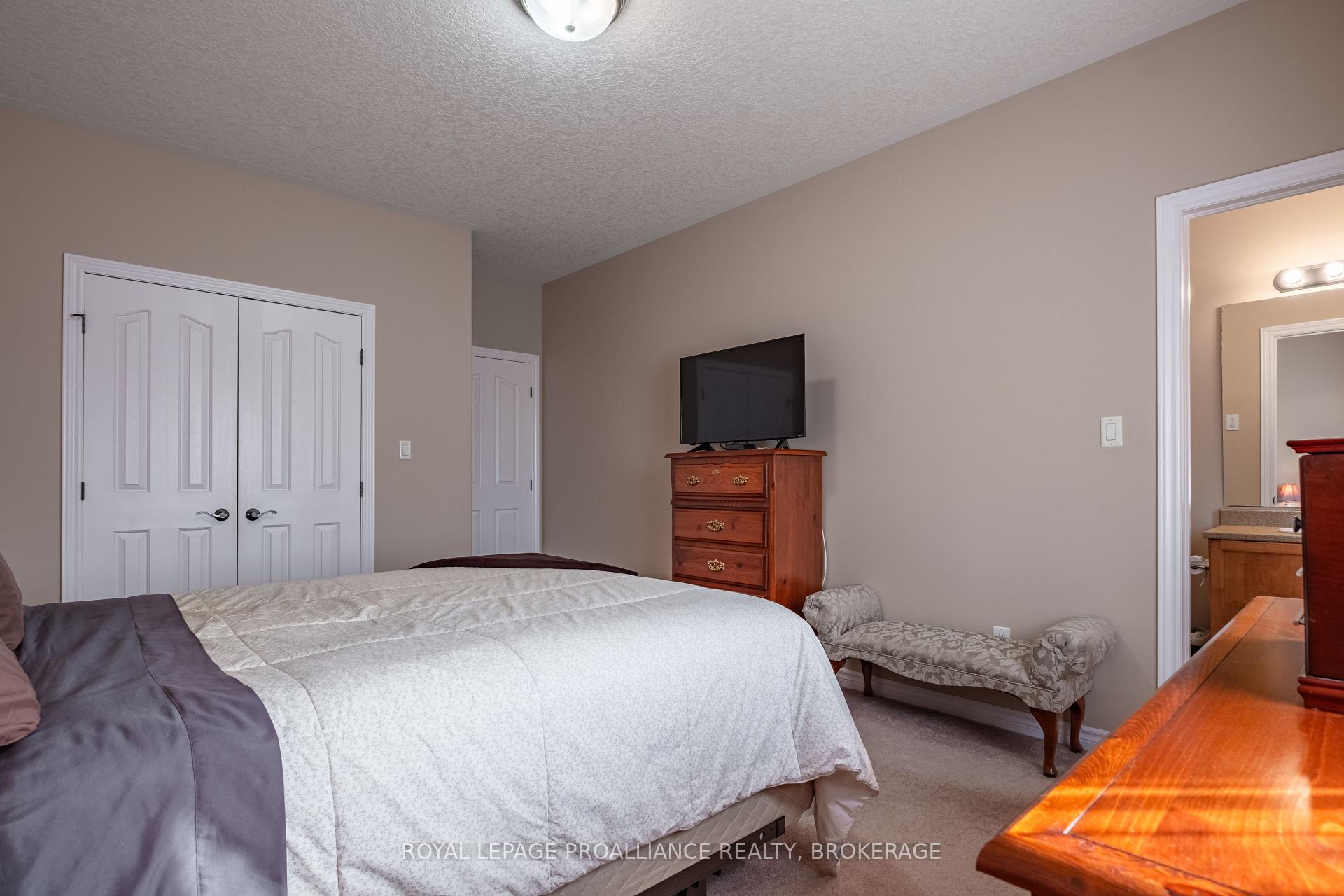 Photo 23 of 226 Rose Abbey Drive, Kingston, Kingston East (Incl Barret Crt) — HOMEH