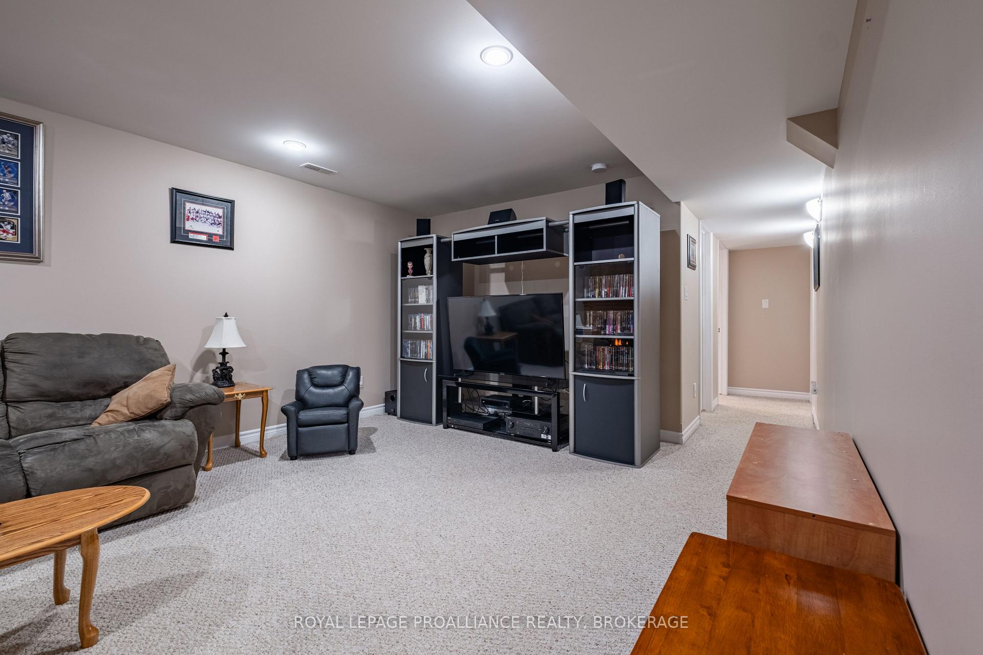 Photo 30 of 226 Rose Abbey Drive, Kingston, Kingston East (Incl Barret Crt) — HOMEH
