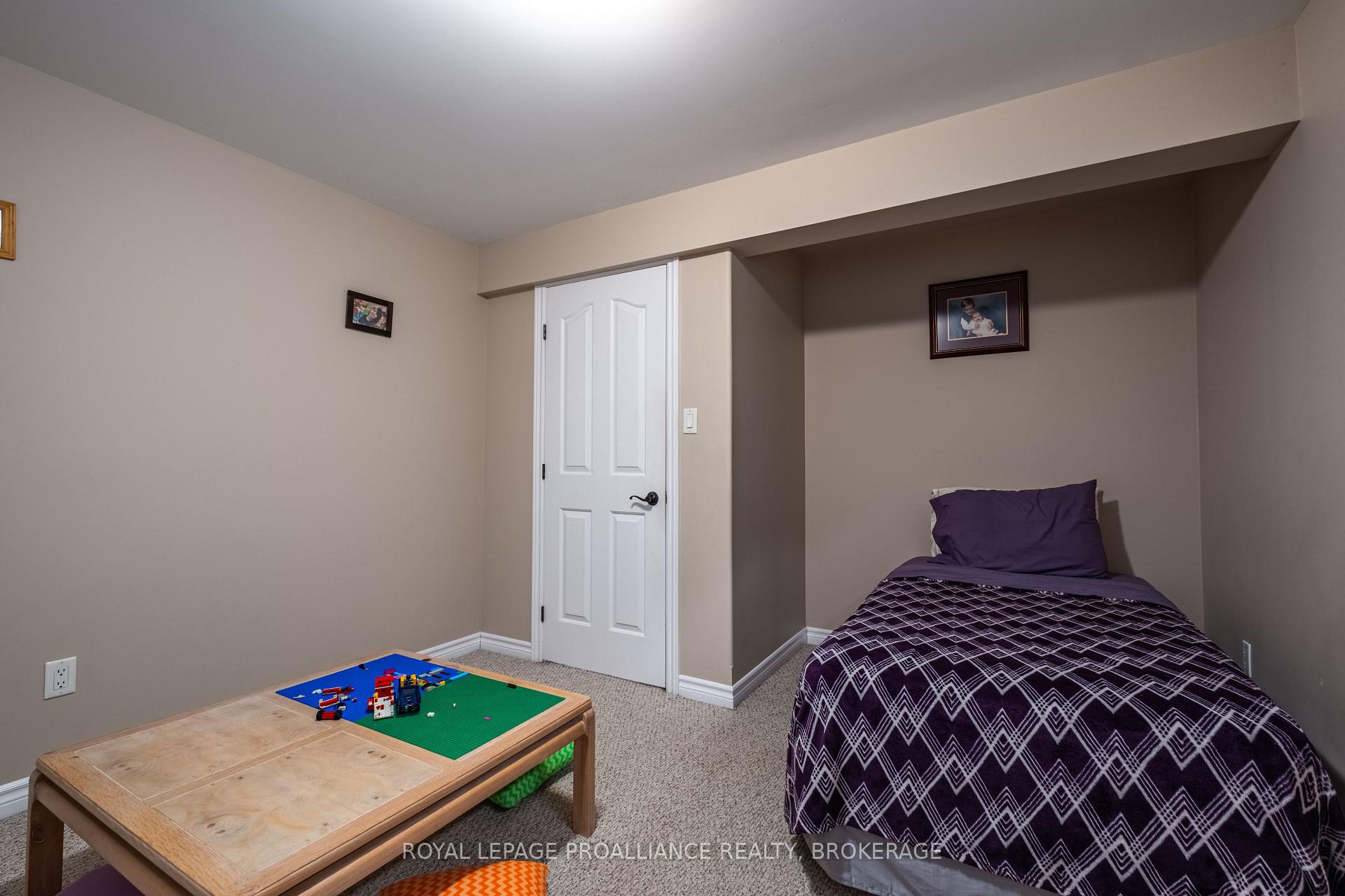 Photo 37 of 226 Rose Abbey Drive, Kingston, Kingston East (Incl Barret Crt) — HOMEH