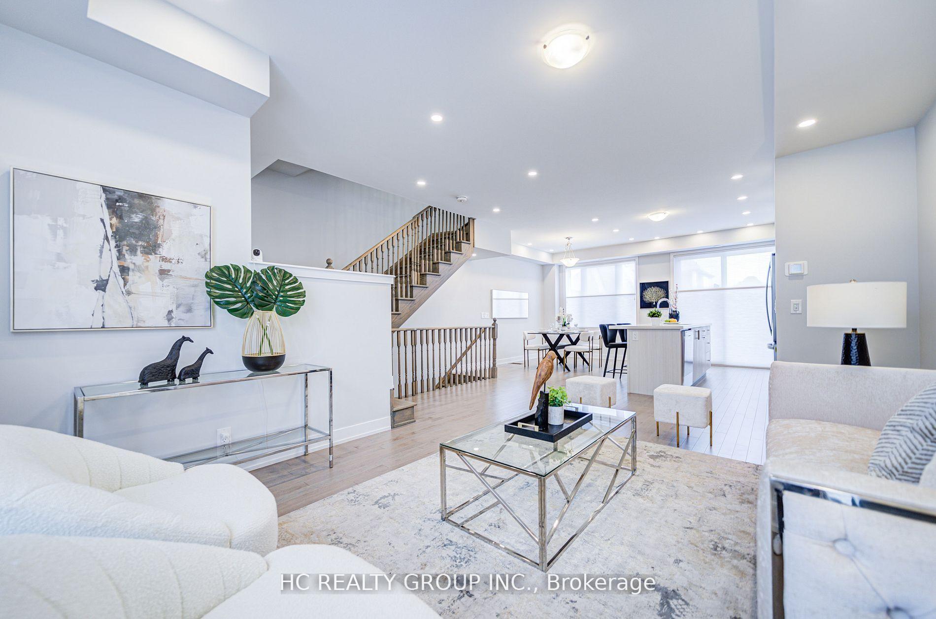 Photo 5 of 19 Guardhouse Crescent, Markham, Angus Glen — HOMEH