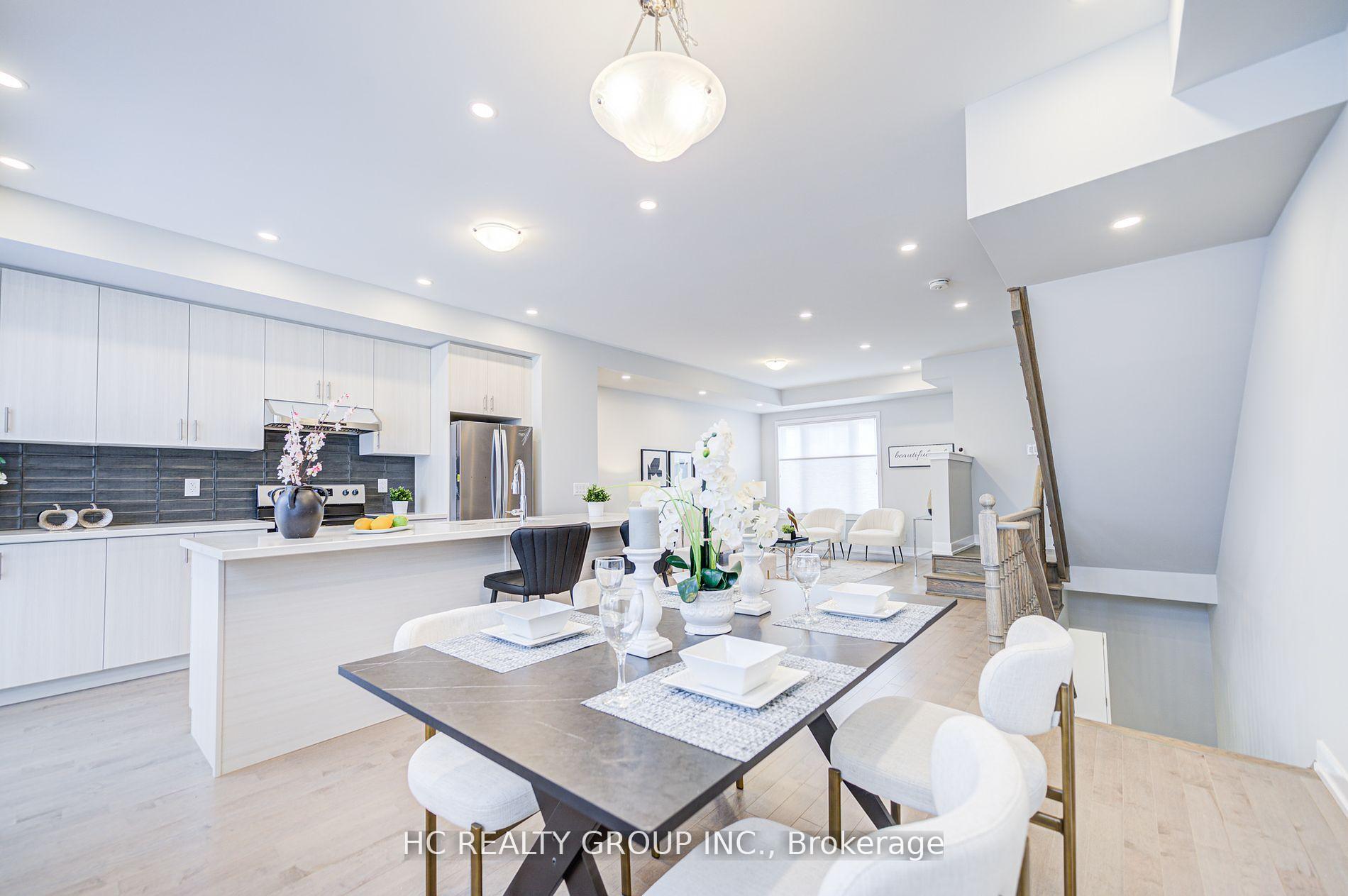 Photo 10 of 19 Guardhouse Crescent, Markham, Angus Glen — HOMEH