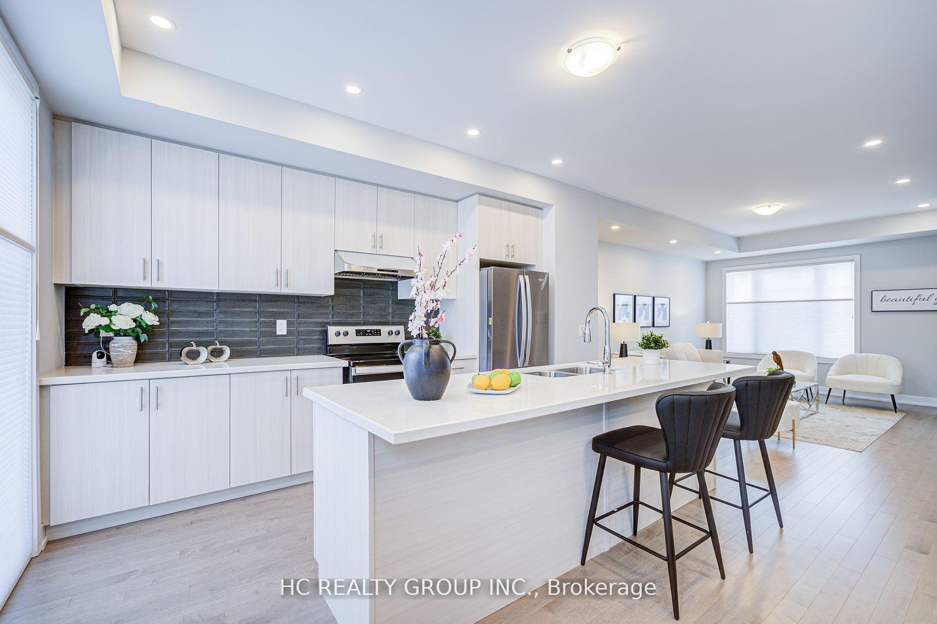 Photo 12 of 19 Guardhouse Crescent, Markham, Angus Glen — HOMEH