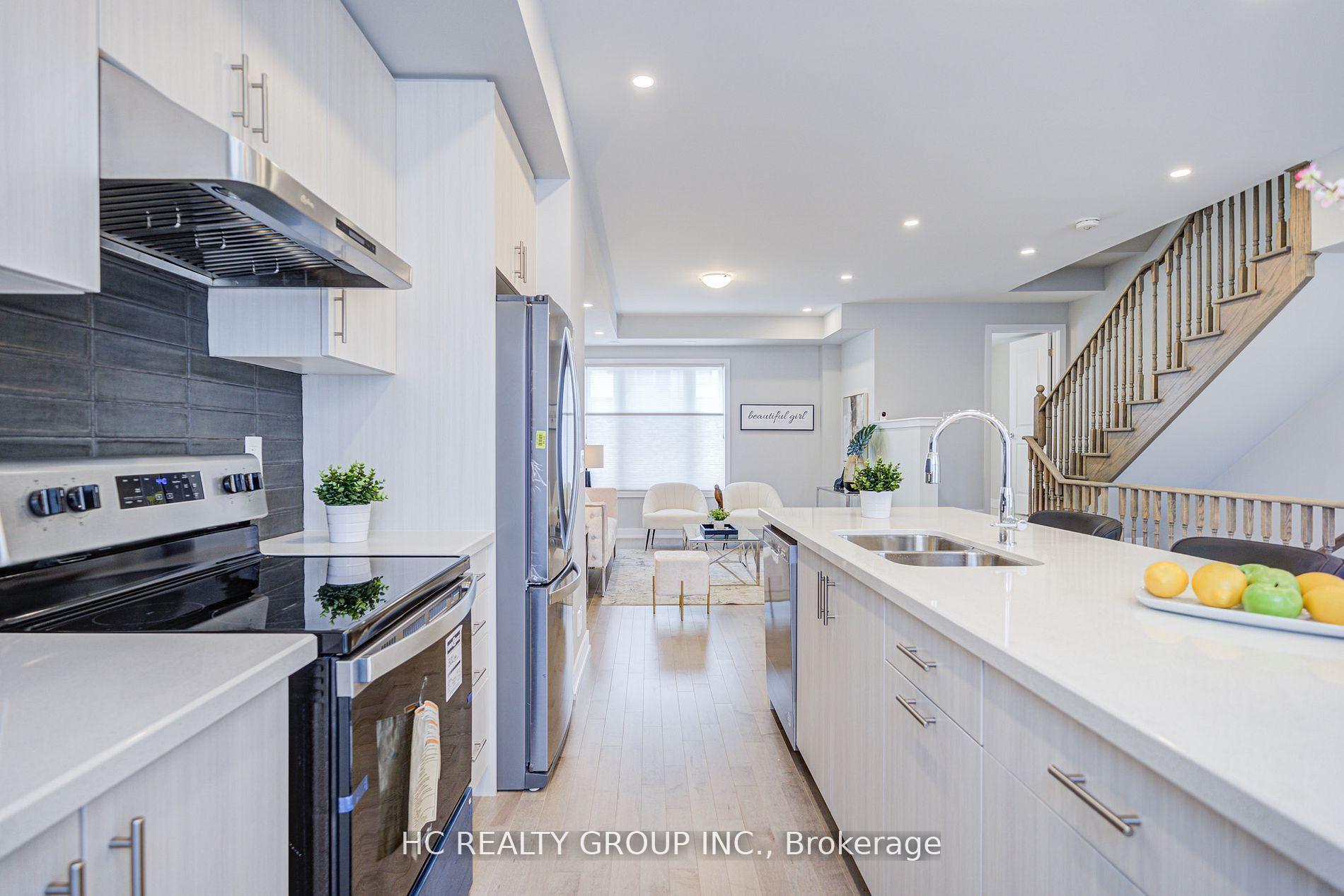 Photo 15 of 19 Guardhouse Crescent, Markham, Angus Glen — HOMEH