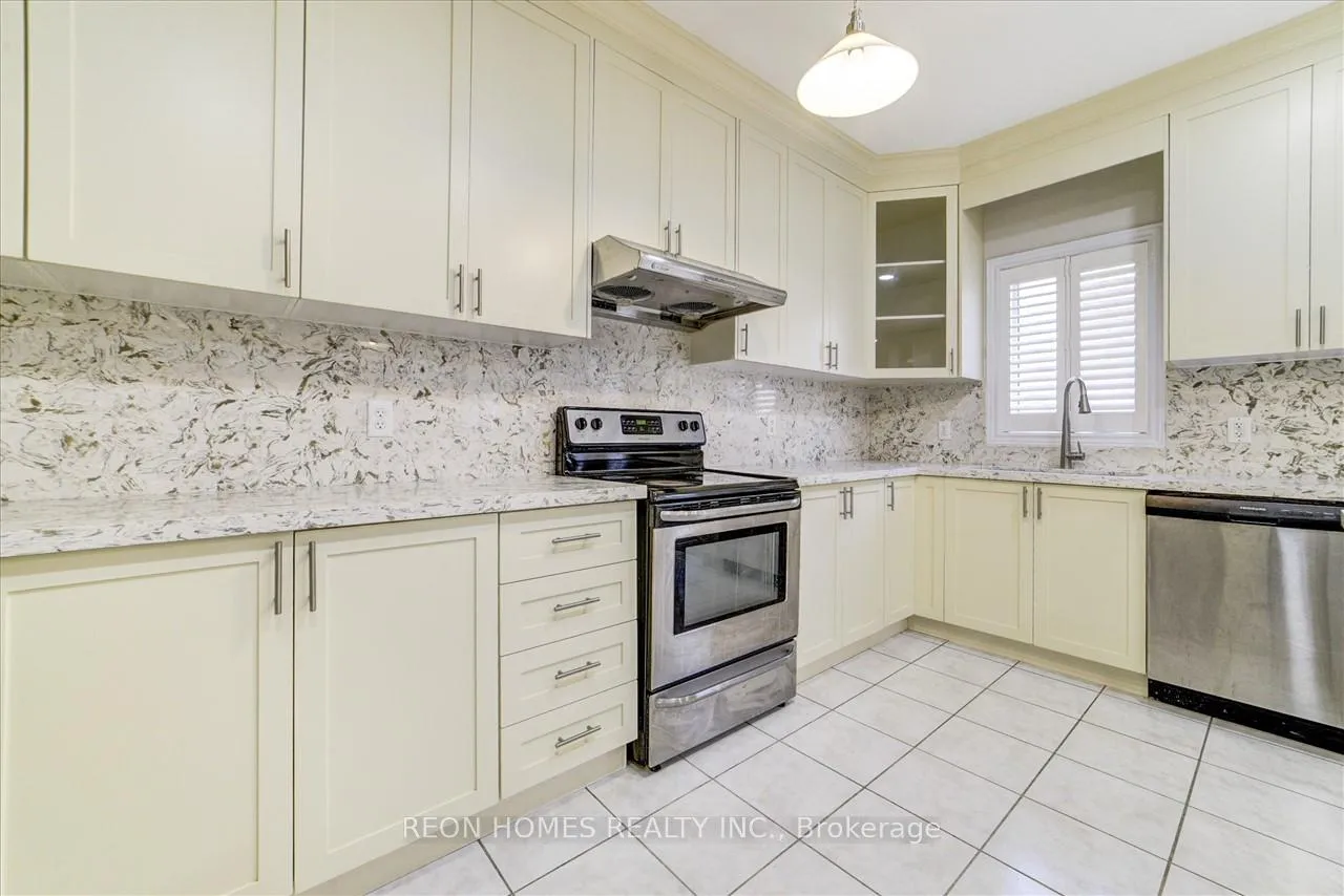 Photo 10 of 322 Elson Street, Markham, Cedarwood — HOMEH