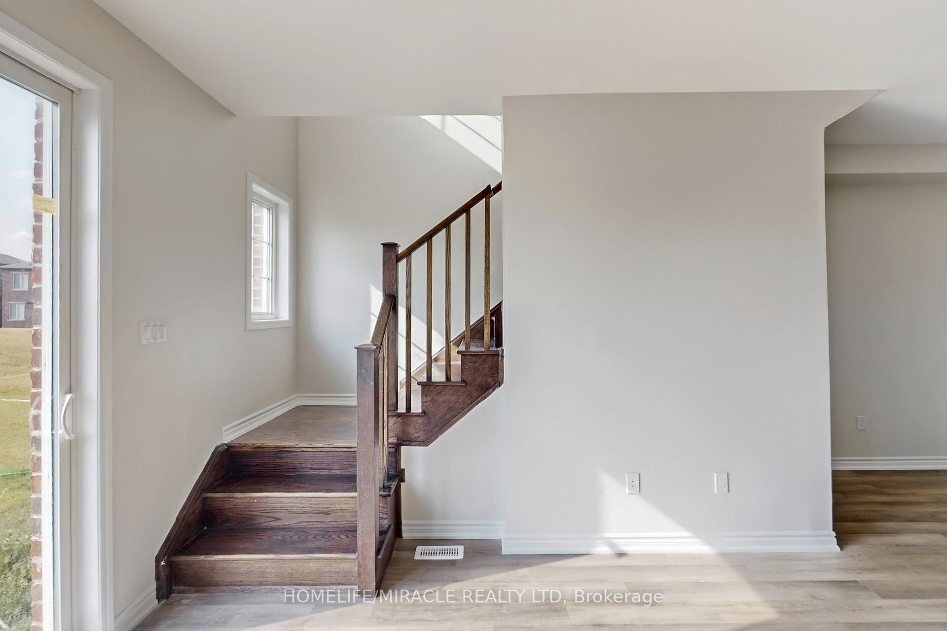 Photo 20 of 200 Histand Trail, Kitchener — HOMEH