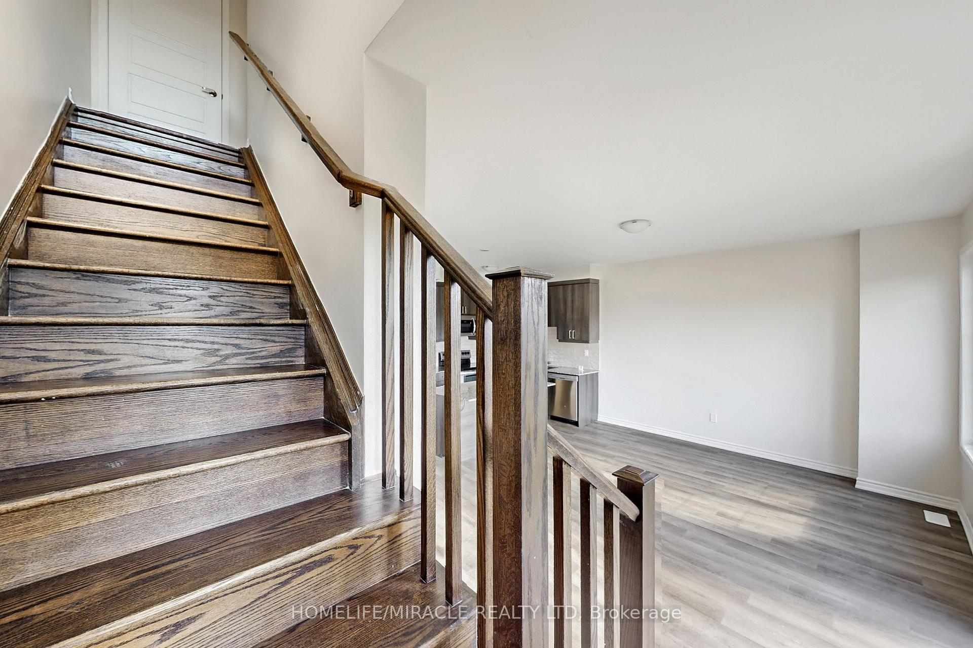 Photo 21 of 200 Histand Trail, Kitchener — HOMEH