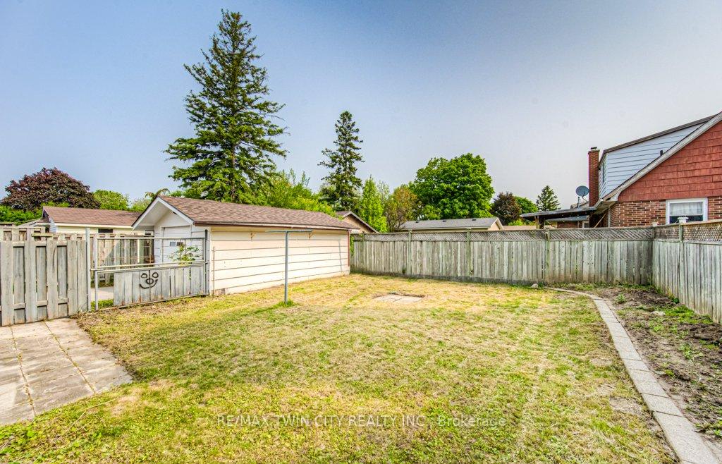 Photo 9 of 1138 Weber Street E, Kitchener — HOMEH