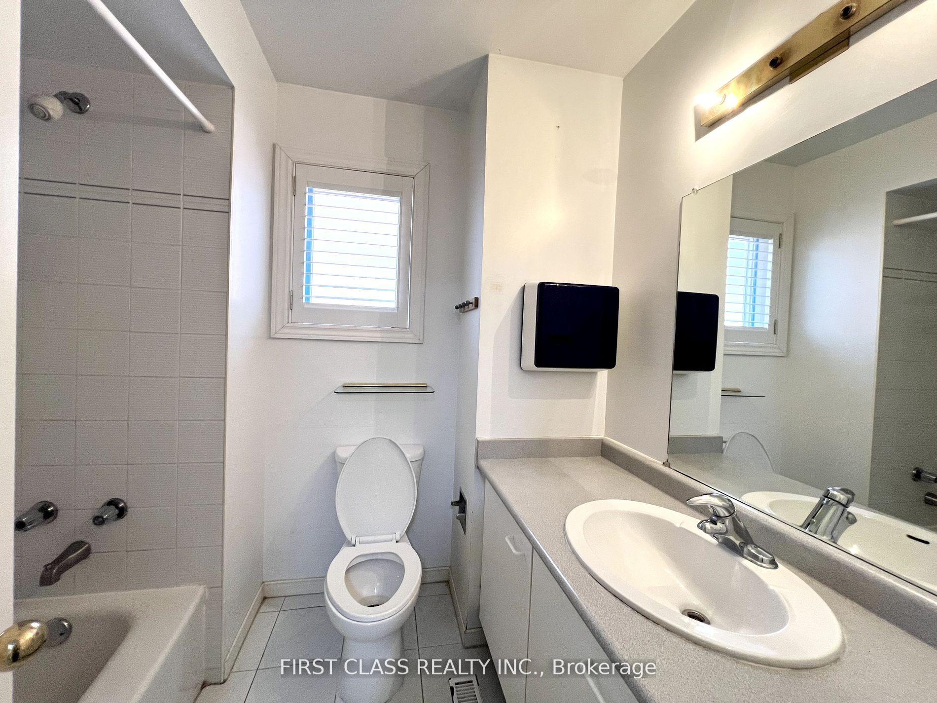 Photo 14 of 15 Rachel Crescent, Markham, Cachet — HOMEH