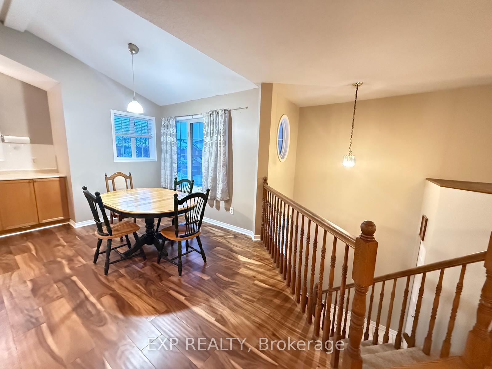 Photo 10 of 128 Castle Glen Crescent, Ottawa, Kanata - Glencairn/Hazeldean — HOMEH