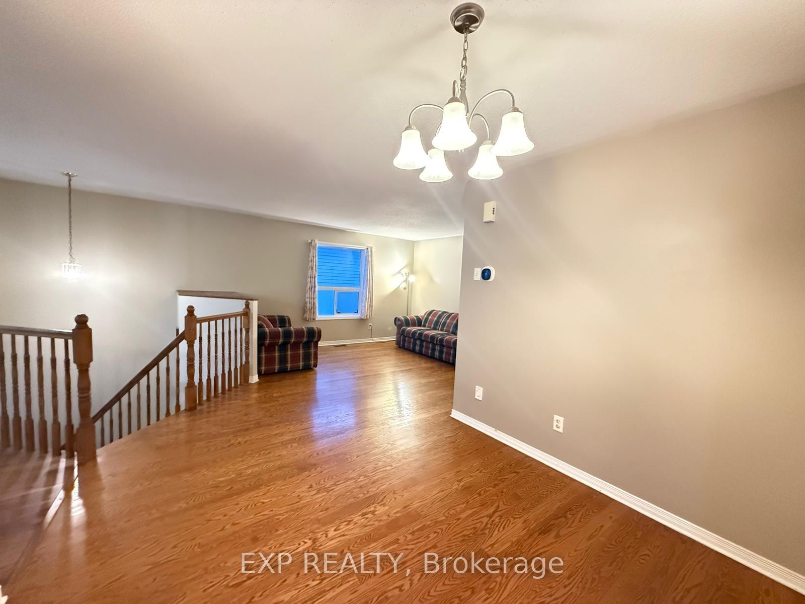 Photo 14 of 128 Castle Glen Crescent, Ottawa, Kanata - Glencairn/Hazeldean — HOMEH