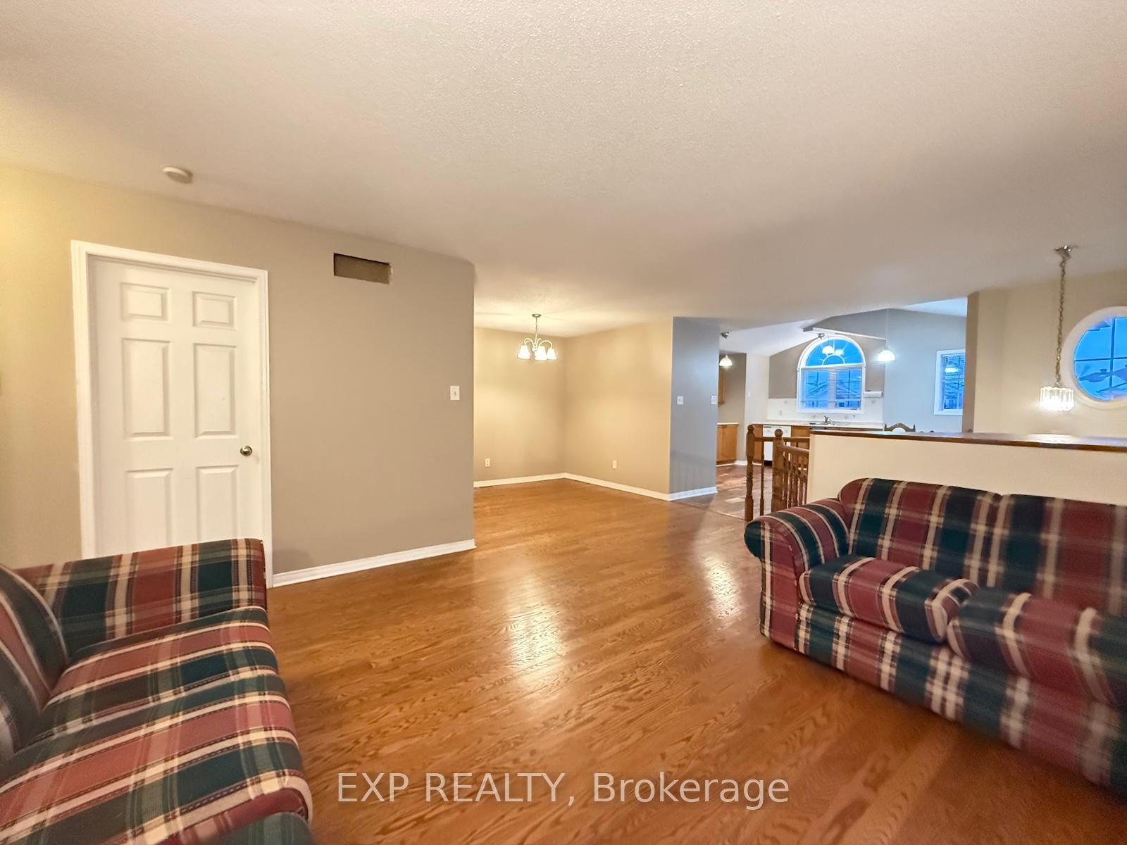 Photo 16 of 128 Castle Glen Crescent, Ottawa, Kanata - Glencairn/Hazeldean — HOMEH