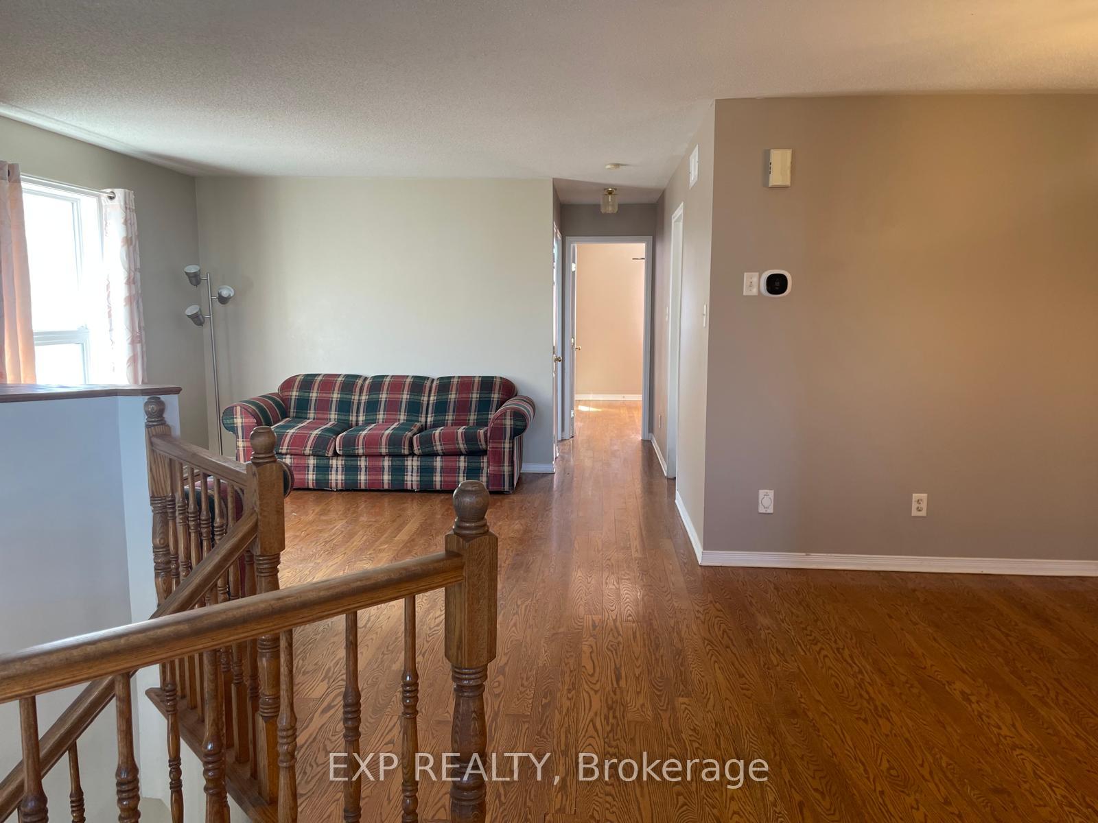 Photo 17 of 128 Castle Glen Crescent, Ottawa, Kanata - Glencairn/Hazeldean — HOMEH