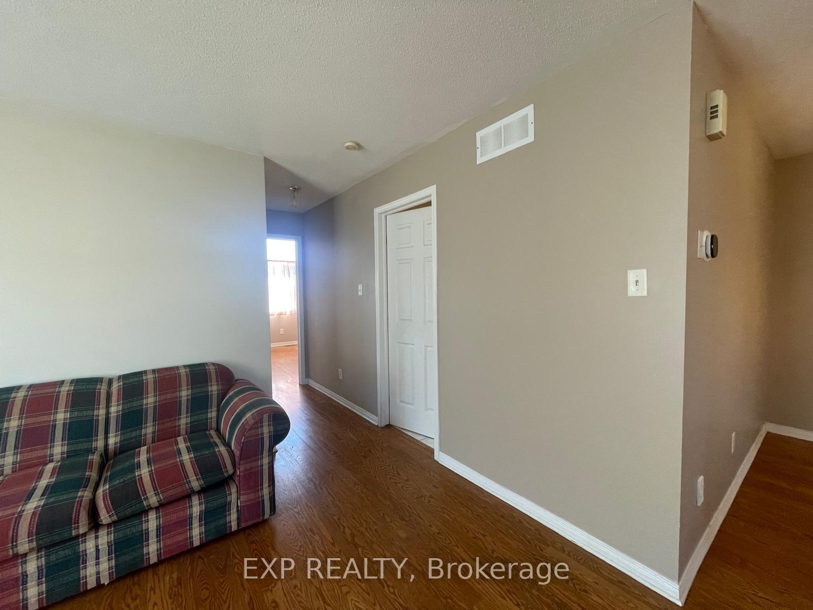 Photo 20 of 128 Castle Glen Crescent, Ottawa, Kanata - Glencairn/Hazeldean — HOMEH