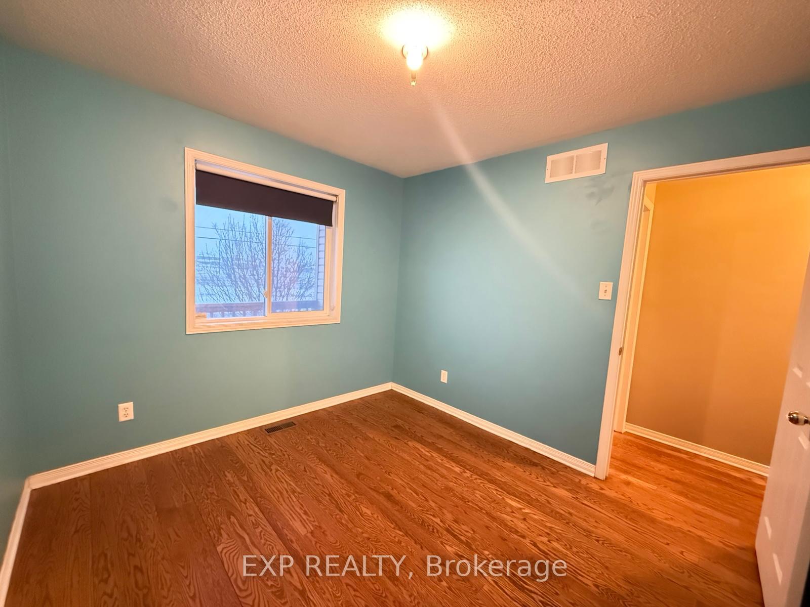 Photo 28 of 128 Castle Glen Crescent, Ottawa, Kanata - Glencairn/Hazeldean — HOMEH