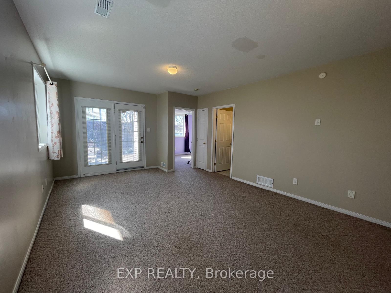 Photo 35 of 128 Castle Glen Crescent, Ottawa, Kanata - Glencairn/Hazeldean — HOMEH