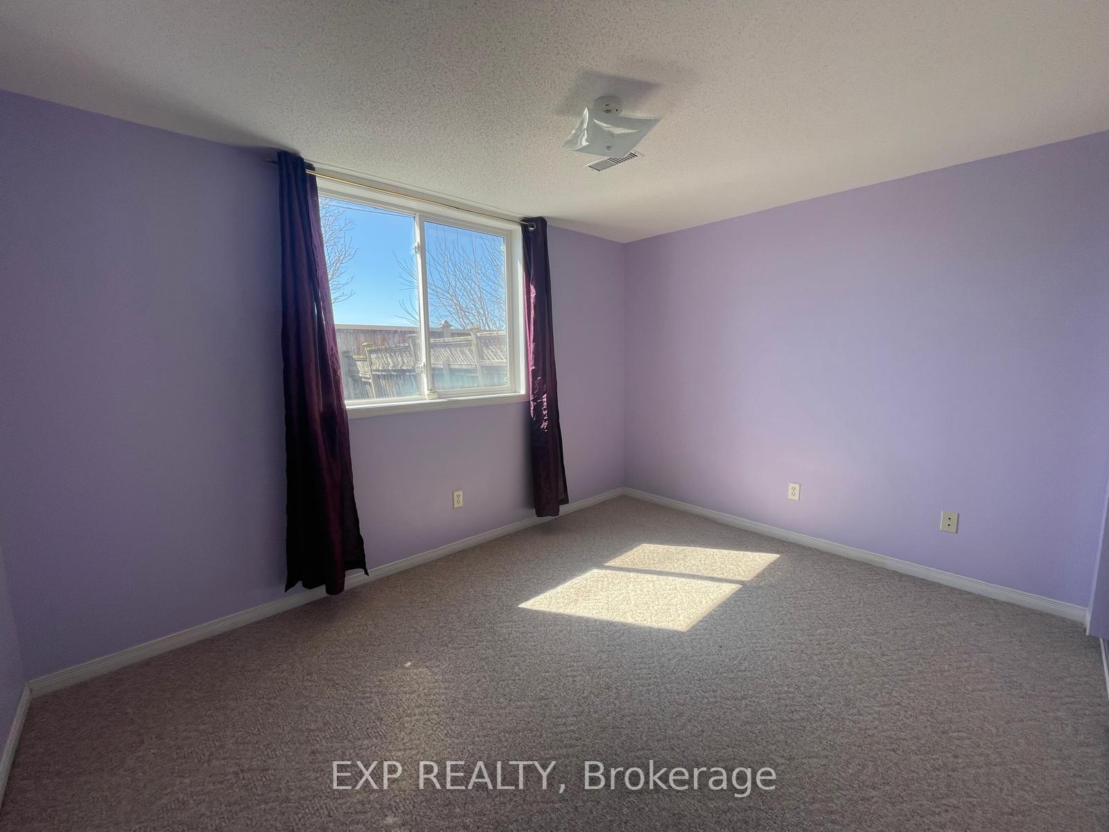 Photo 40 of 128 Castle Glen Crescent, Ottawa, Kanata - Glencairn/Hazeldean — HOMEH