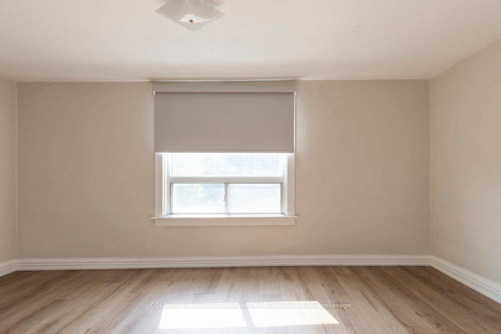 Photo 19 of 233 Glendale Avenue N, Hamilton, Crown Point — HOMEH