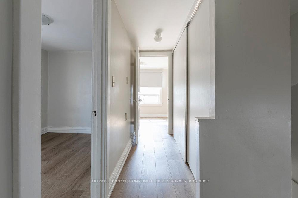Photo 28 of 233 Glendale Avenue N, Hamilton, Crown Point — HOMEH